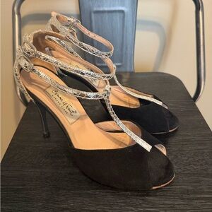 Comme Il Faut Buenos Aires Tango Heels Black Satin Snake T-Strap Pumps EU 37